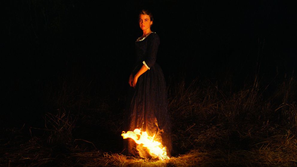 A scene from "Portrait of a Lady on Fire."