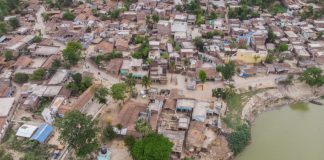 Bagmati river in Muzaffarpur. It flows across Bihar districts Darbhanga, Sitamarhi, Sheohar, Muzaffarpur and Khagaria. Photo by Metro Media/IWMI/Flickr.